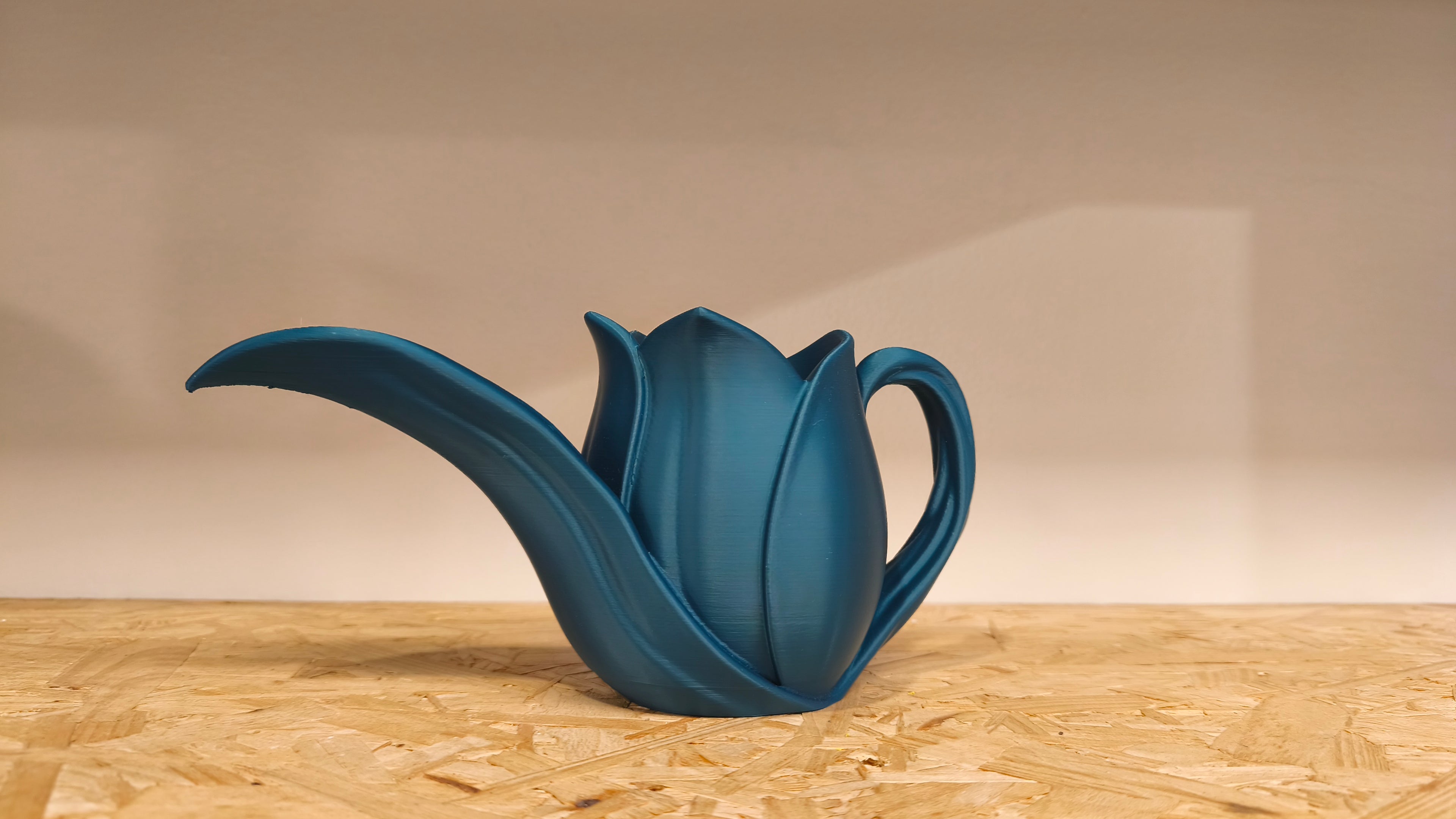 Arrosoir feuillu d'intérieur